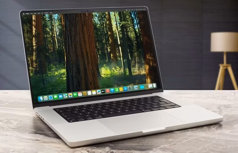 Dự kiến sẽ có tới hai phiên bản MacBook Pro chạy chip M5 và M6 cùng ra mắt trong năm 2026. Ảnh: LaptopMedia.