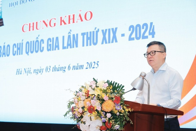 Ông Lê Quốc Minh - Chủ tịch Hội Nhà báo Việt Nam, Chủ tịch Hội đồng chung khảo, Tổng Biên tập báo Nhân dân phát biểu khai mạc. (Ảnh: Minh Quyết/TTXVN) Ông Lê Quốc Minh - Chủ tịch Hội Nhà báo Việt Nam, Chủ tịch Hội đồng chung khảo, Tổng Biên tập báo Nhân dân phát biểu khai mạc. (Ảnh: Minh Quyết/TTXVN)