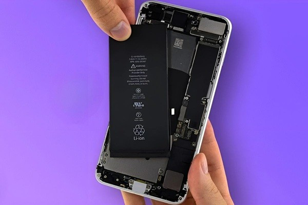 Những ưu điểm không thể phủ nhận khi mua iPhone đã thay pin Những ưu điểm không thể phủ nhận khi mua iPhone đã thay pin