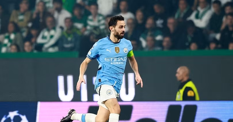 Bernardo Silva được HLV Pep Guardiola tín nhiệm nhờ phong độ ổn định và kinh nghiệm dày dặn. Sau khi Kevin De Bruyne rời đi, Silva là cầu thủ có mức lương cao thứ nhì tại Man City (300.000 bảng mỗi tuần), sau Haaland.
