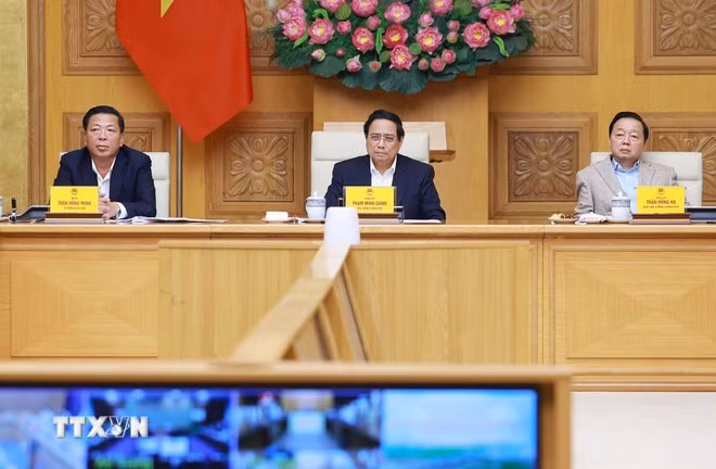 Thủ tướng Phạm Minh Chính chủ trì phiên họp thứ 22 của Ban Chỉ đạo Nhà nước các công trình, dự án quan trọng quốc gia, trọng điểm ngành Giao thông Vận tải. (Ảnh: Dương Giang/TTXVN)
