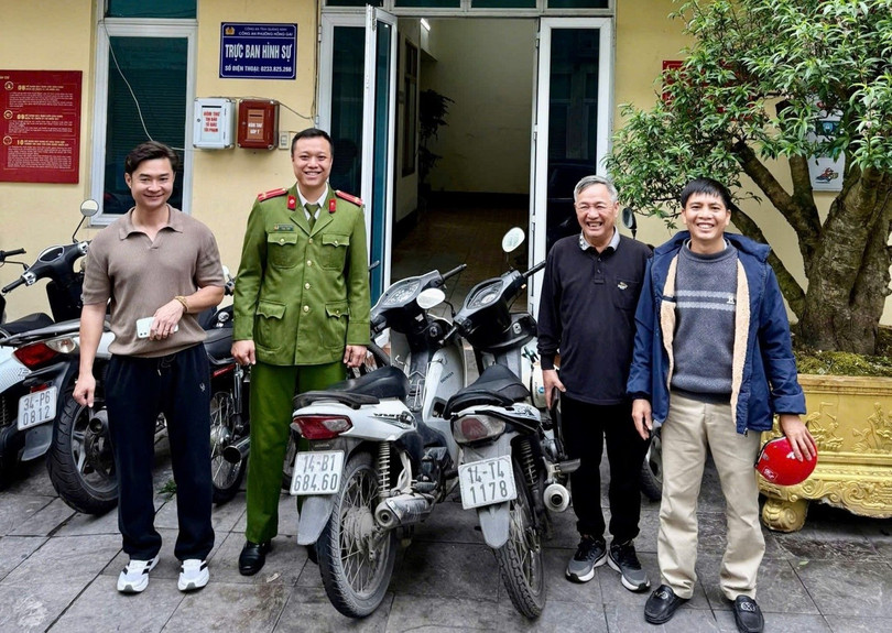 Công an phường Hồng Gai tổ chức trao trả lại phương tiện cho đúng chủ sở hữu.