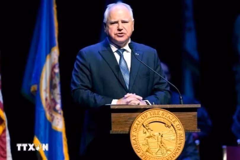 Thống đốc bang Minnesota Tim Walz. (Ảnh: AP/TTXVN)