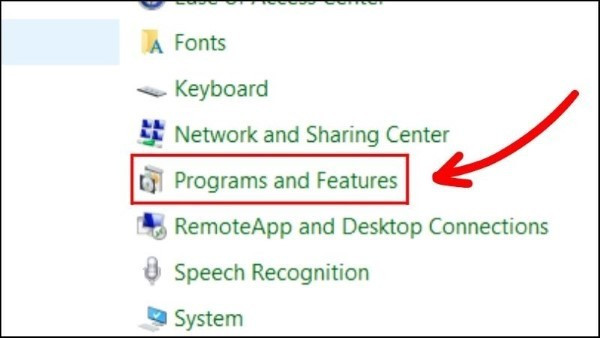 Chọn Programs and Features
