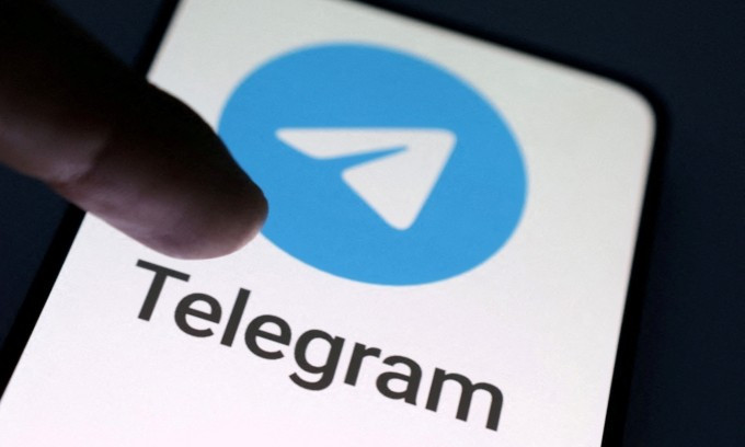 Logo ứng dụng Telegram hiển thị trên màn hình điện thoại di động. Ảnh: Reuters Logo ứng dụng Telegram hiển thị trên màn hình điện thoại di động. Ảnh: Reuters