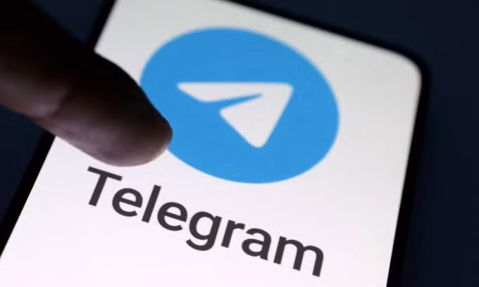 Logo ứng dụng Telegram hiển thị trên màn hình điện thoại di động. Ảnh: Reuters