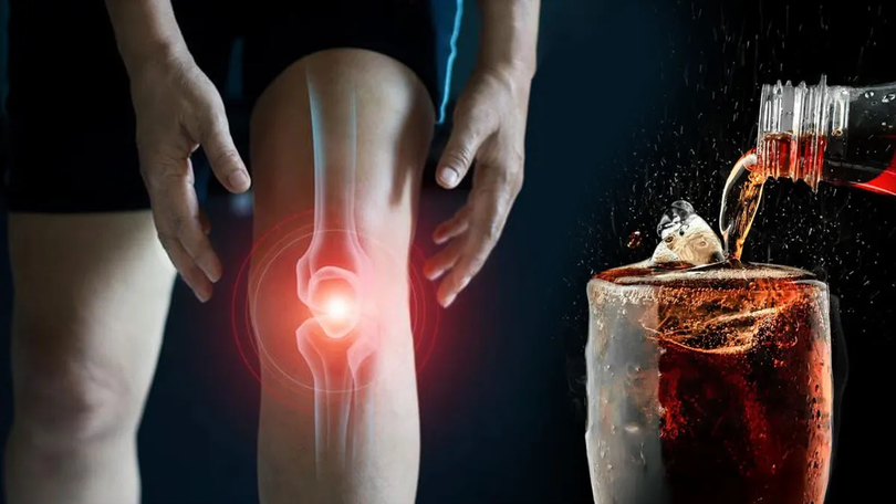 Người trẻ hiện nay tiêu thụ nước ngọt có gas nhiều hơn, khiến nguy cơ giảm mật độ xương xuất hiện từ rất sớm.