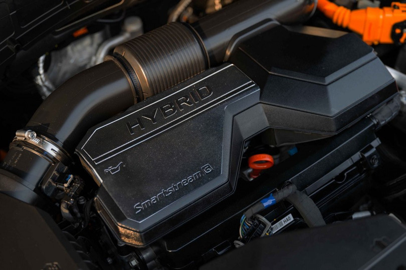 Động cơ Hyundai Santa Fe Hybrid