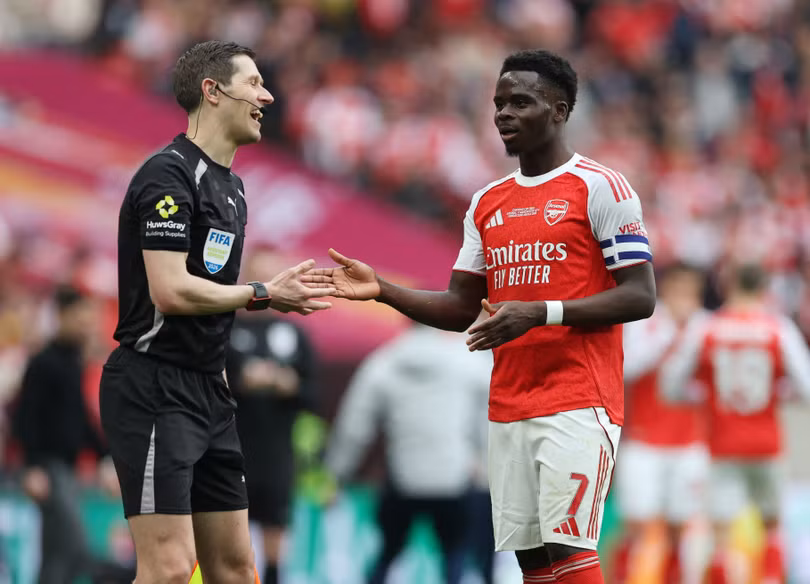 Bukayo Saka (Arsenal): Tiền đạo người Anh là cầu thủ đắt giá nhất của Arsenal (120 triệu euro) nhưng chưa thể vươn tầm trở thành ngôi sao số một của tuyển Anh.