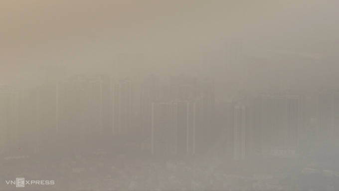 Hà Nội mù sương do ô nhiễm, cuối tháng 12/2025. Ảnh: Hoàng Giang
