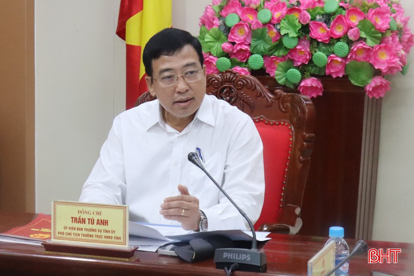Phó Chủ tịch Thường trực HĐND tỉnh Trần Tú Anh kết luận cuộc họp. bqbht_br_img-8477.jpg