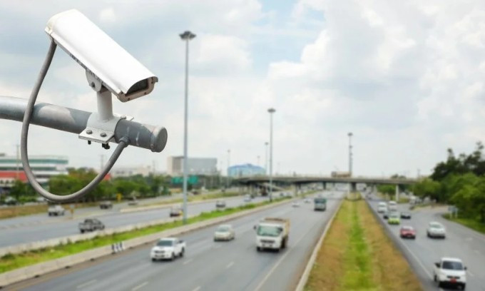 Camera giám sát trên một đường cao tốc ở Ấn Độ. Ảnh: Trafficinfratech