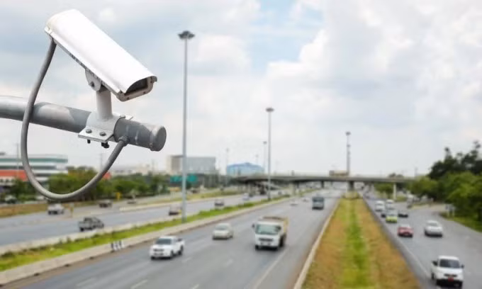 Camera giám sát trên một đường cao tốc ở Ấn Độ. Ảnh: Trafficinfratech