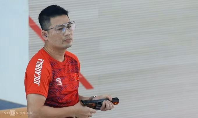 Xạ thủ Hà Minh Thành của đội tuyển bắn súng Việt Nam. Ảnh: Đông Huyền