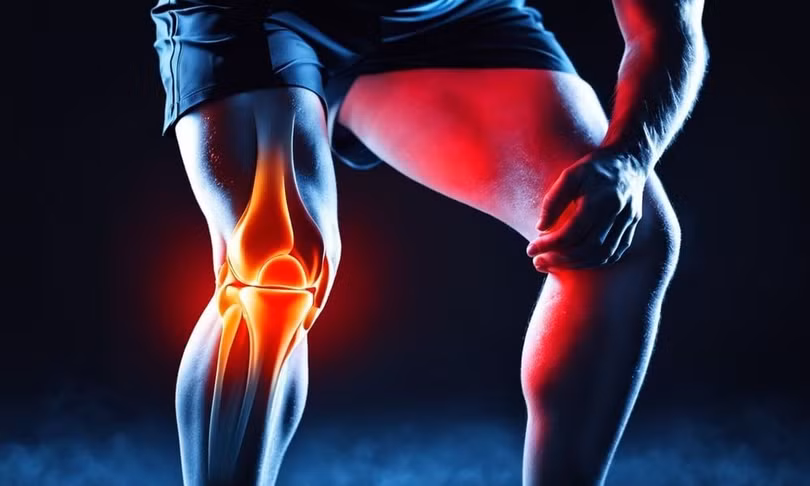 Tràn dịch khớp gối là tình trạng lượng dịch khớp gối tăng nhiều hơn bình thường, gây ra các triệu chứng khó chịu ảnh hưởng đến sinh hoạt và sức khỏe của người bệnh.