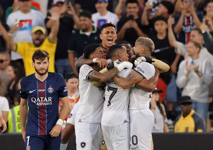 Botafogo cũng gây sốc khi đánh bại PSG.