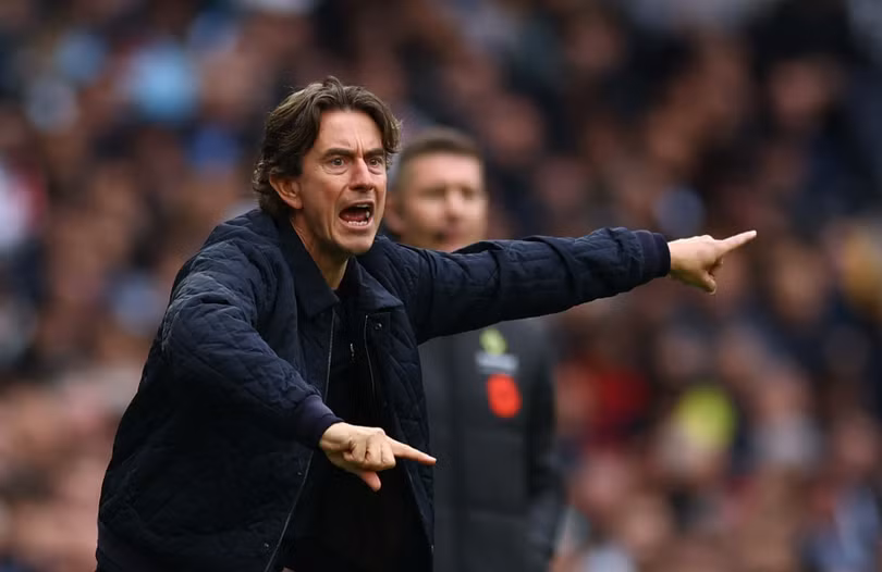 MU thi đấu ngang ngửa với chủ nhà trong hiệp một.