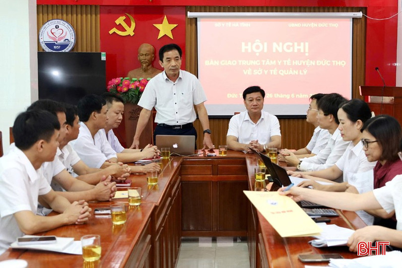 Lãnh đạo Sở Y tế tổ chức tiếp nhận Trung tâm Y tế huyện Đức Thọ. bqbht_br_ban-giao-1.jpg