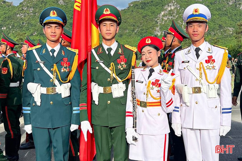 Trà Vy tự hào khi được góp sức vào khối Nữ quân nhạc. bqbht_br_image.jpg