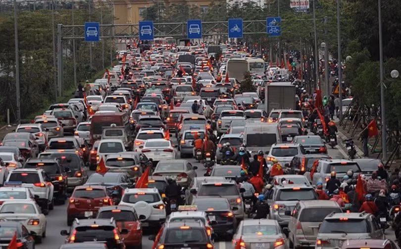 Lái xe ôtô trong thành phố đông đúc là thử thách với các tài xế mới.