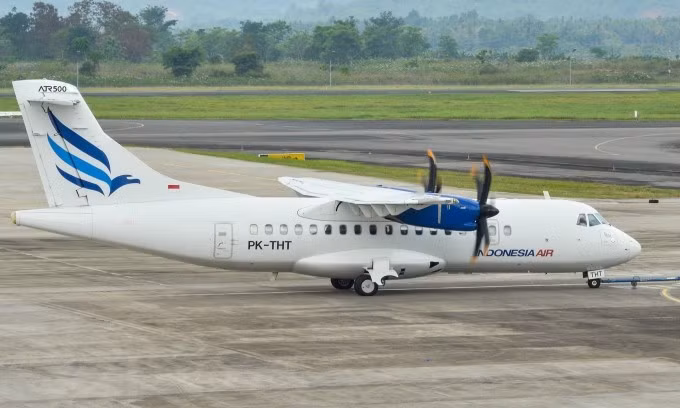 Máy bay ATR 42-500 mã hiệu PK-THT tại sân bay Hasanuddin của Indonesia hồi năm 2022. Ảnh: Onespotter