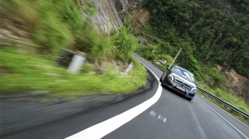 Mất phanh khi đang đổ đèo là một trong những tình huống nguy hiểm nhất đối với người lái xe.