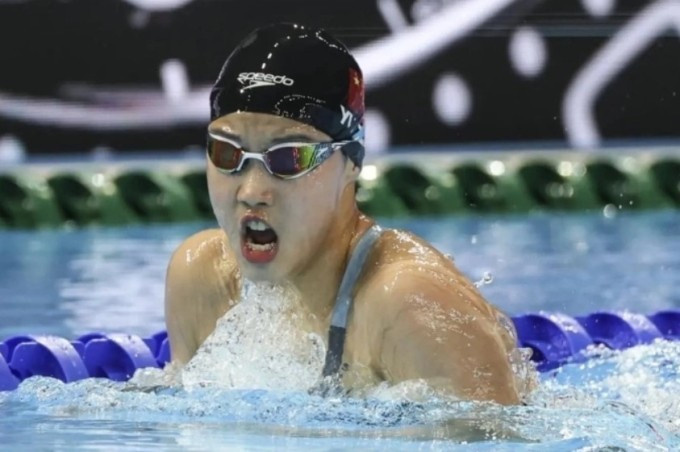 Yu Zidi trên đường bơi chung kết 200m hỗn hợp giải VĐTG tại Singapore ngày 28/7. Ảnh: Marca Yu Zidi trên đường bơi chung kết 200m hỗn hợp giải VĐTG tại Singapore ngày 28/7. Ảnh: Marca