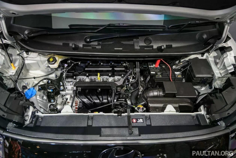 Hyundai Stargazer 2026 vẫn được trang bị động cơ xăng Smartstream 1.5L, sản sinh công suất 113 mã lực và mô-men xoắn 144 Nm. Đi kèm khối động cơ là hệ dẫn động cầu trước và hộp số tự động vô cấp iVT.