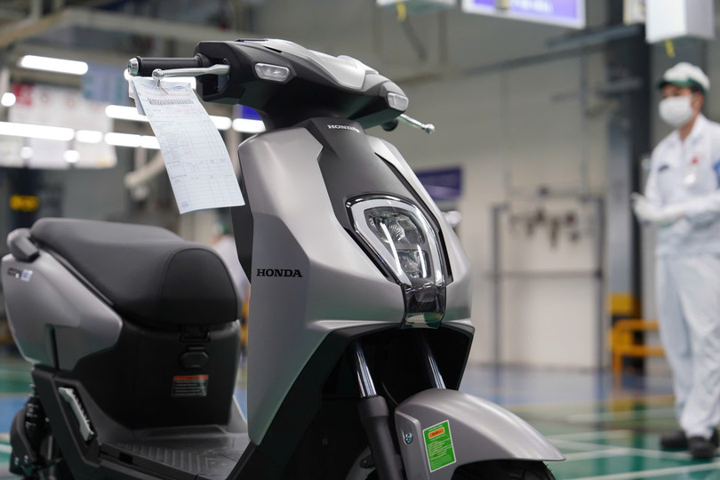 Người mua Honda Icon e: được tặng 5 triệu đồng tiền mặt.