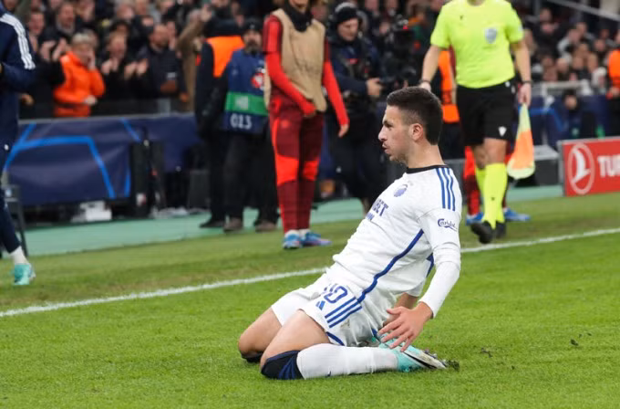 Bardghji mừng bàn trong trận FC Copenhagen 4-3 Man Utd ở Champions League tháng 11/2023. Ảnh: Uradna