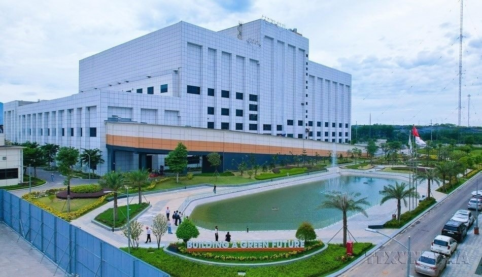 Nhà máy điện rác Seraphin giúp xử lý 1/3 lượng rác thải sinh hoạt của Thủ đô, giảm thiểu lượng lớn rác thải sinh hoạt chôn lấp. Đây là công trình tiêu biểu ứng dụng cả 3 mô hình Kịnh tế xanh – kinh tế tuần hoàn – kinh tế số. (Ảnh: Thành Phương – TTXVN)