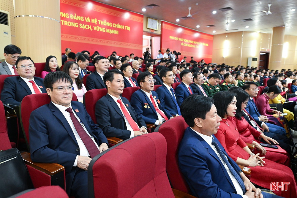 Đại biểu theo dõi Đại hội. bqbht_br_dai-bieu-8.jpg