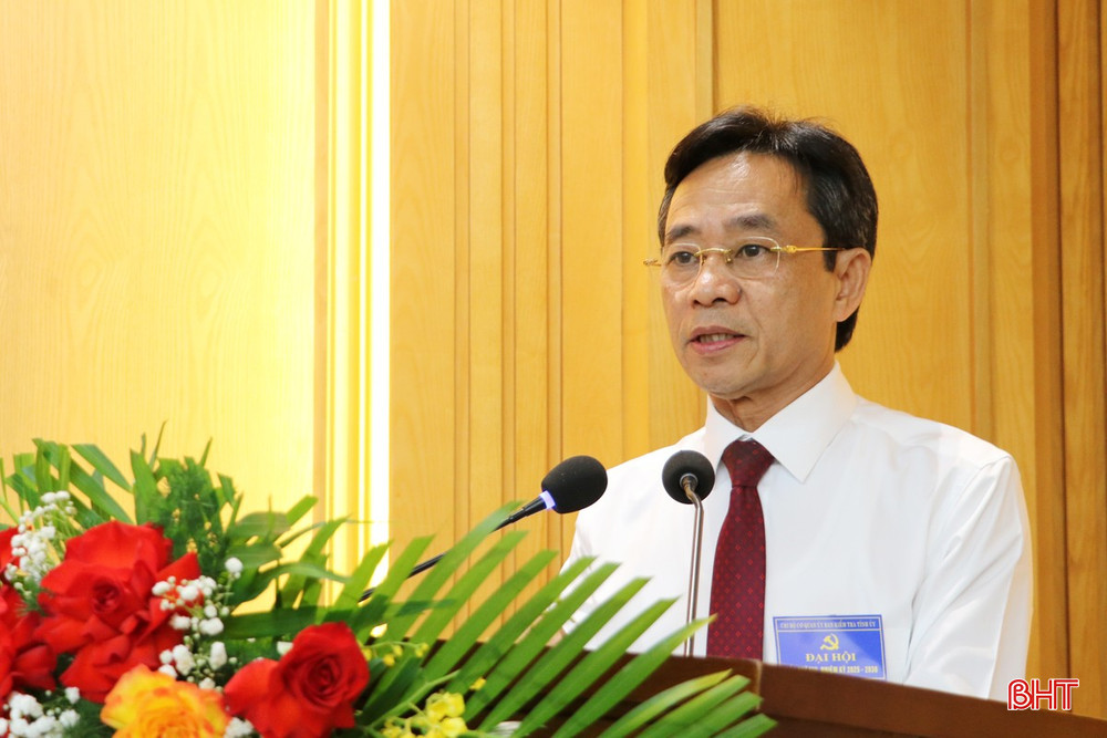 Đồng chí Trần Thế Dũng - Phó Bí thư Thường trực Tỉnh ủy phát biểu chỉ đạo tại đại hội. bqbht_br_11.jpg