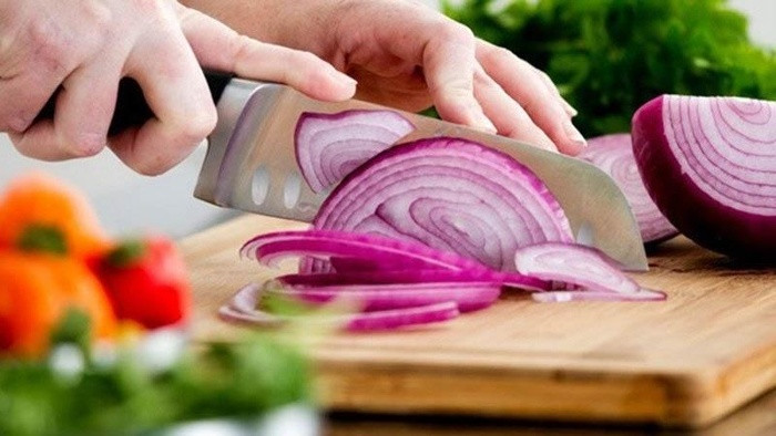 Ngoài việc làm gia vị, hành tây còn có những lợi ích cực hay