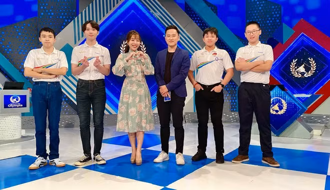 Nam sinh Nghệ An giành tấm vé cuối cùng vào chung kết Đường lên đỉnh Olympia