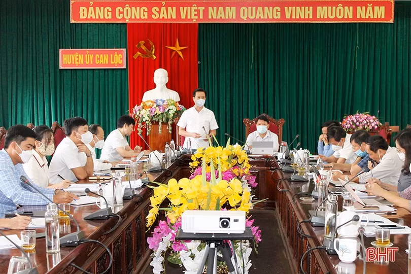 Can Lộc cần tăng cường kiểm tra, giám sát việc thực hiện nghị quyết đại hội Đảng các cấp ở cơ sở