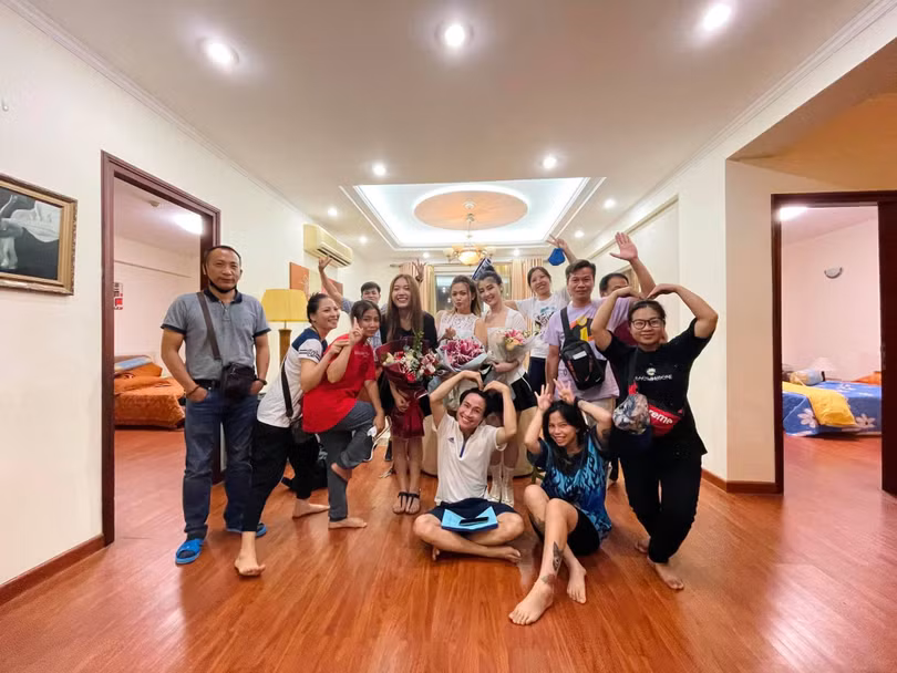 Hậu trường vui vẻ của phim “Ngày mai bình yên” trong ngày đóng máy