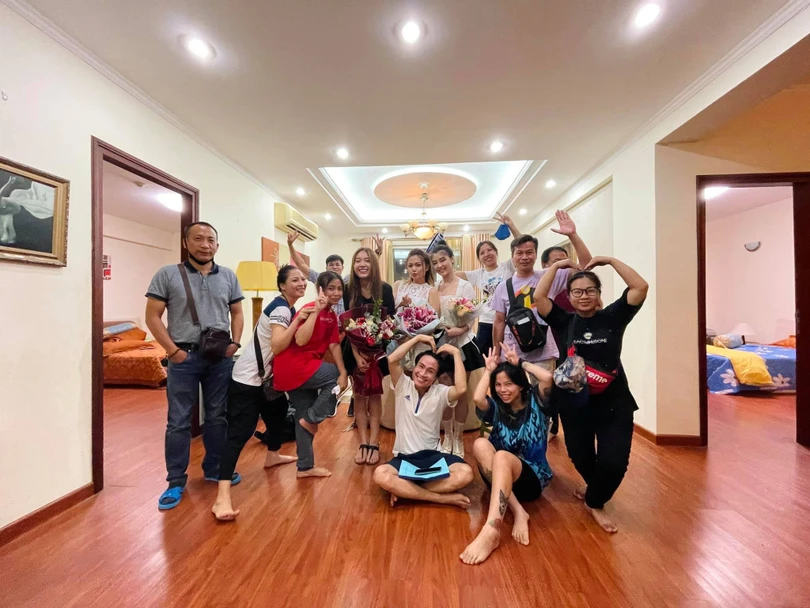 Hậu trường vui vẻ của phim “Ngày mai bình yên” trong ngày đóng máy