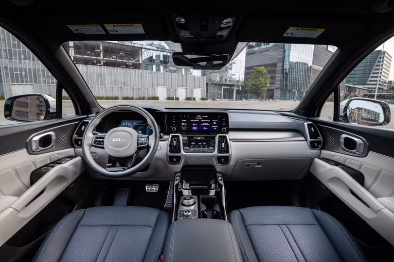 Kia Sorento PHEV 2022 bản siêu tiết kiệm nhiên liệu chốt giá từ 46.165 USD