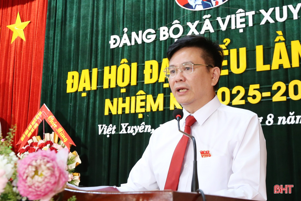 Đồng chí Nguyễn Phùng Lưu - Phó Bí thư Đảng ủy, Chủ tịch UBND xã khai mạc đại hội. Đồng chí Nguyễn Phùng Lưu - Phó Bí thư Đảng ủy, Chủ tịch UBND xã khai mạc đại hội.