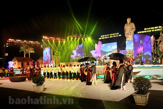 Long trọng Lễ vinh danh, rước Bằng ghi danh dân ca ví, giặm Nghệ Tĩnh ảnh 6