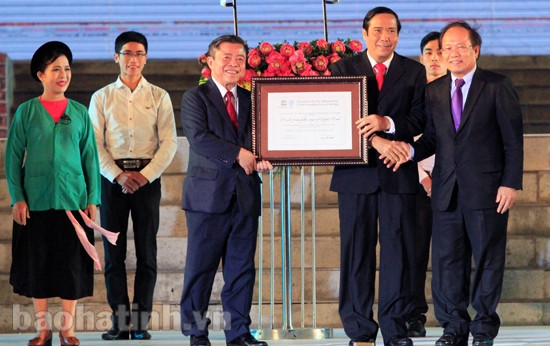 Long trọng Lễ vinh danh, rước Bằng ghi danh dân ca ví, giặm Nghệ Tĩnh ảnh 4