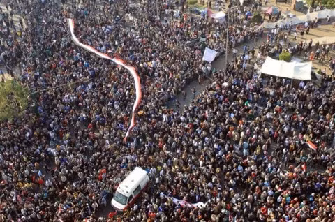 Hàng nghìn người biểu tình Ai Cập tụ tập ở quảng trường Tahrir ở Cairo để phản đối, đòi chính quyền quân sự chuyển giao quyền lực năm 2011. Hàng nghìn người biểu tình Ai Cập tụ tập ở quảng trường Tahrir ở Cairo để phản đối, đòi chính quyền quân sự chuyển giao quyền lực năm 2011.