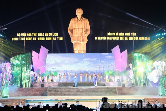 Long trọng Lễ vinh danh, rước Bằng ghi danh dân ca ví, giặm Nghệ Tĩnh ảnh 1