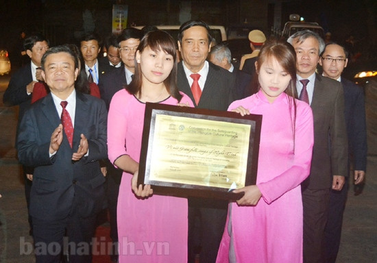 Long trọng Lễ vinh danh, rước Bằng ghi danh dân ca ví, giặm Nghệ Tĩnh ảnh 19