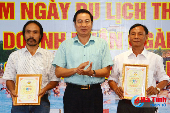 trao thuong cuoc thi anh du lich ha tinh lan thu ii cho 11 tac pham