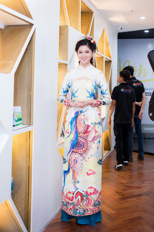 my nhan viet mac dep nhat tuan