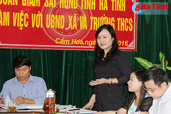 hdnd tinh giam sat viec thuc hien nghi quyet ve phat trien gd dt