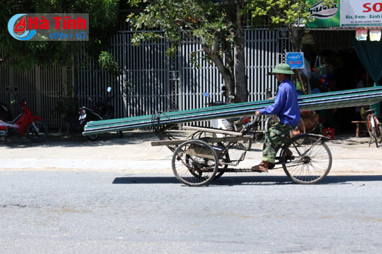 rung minh truoc nhung may chem di dong