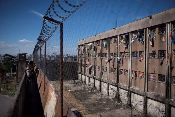 bao loan tai nha tu o brazil 200 pham nhan phong hoa bo tron